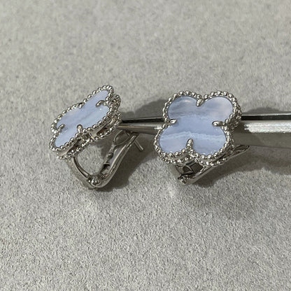 [Clover Jewelery]CLOVER CHALCEDONY SILVER STUD EARRINGS
