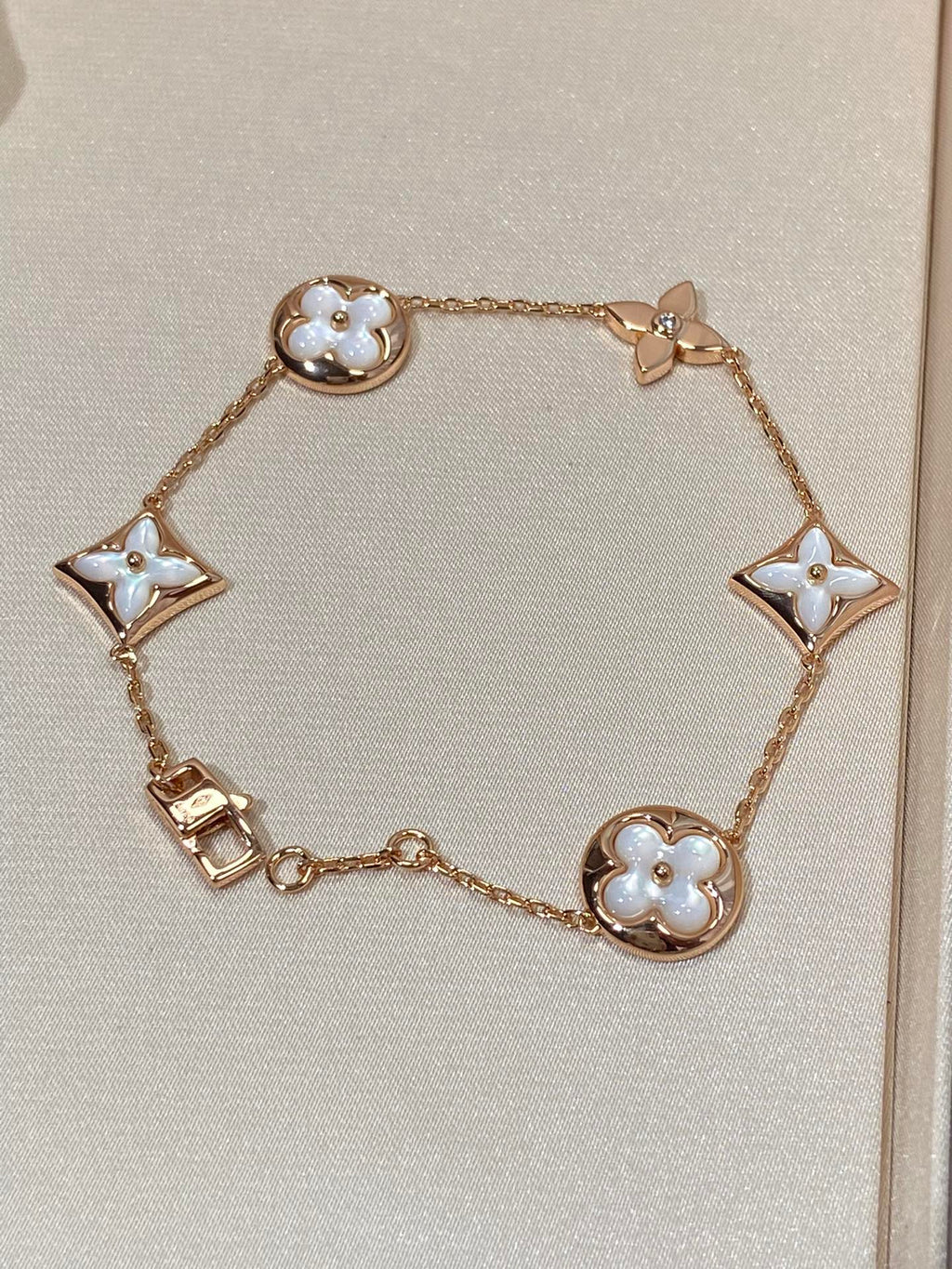 [Clover Jewelry]STAR AND SUN 5 MOTIF MOP PINK GOLD BRACELET