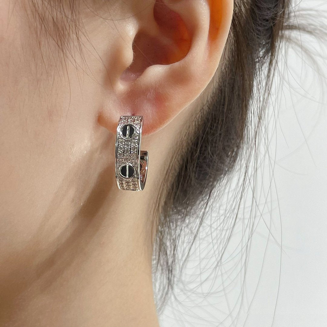 [Clover Jewelry]LOVE CERAMIC DIAMOND PAVED SILVER EARRINGS