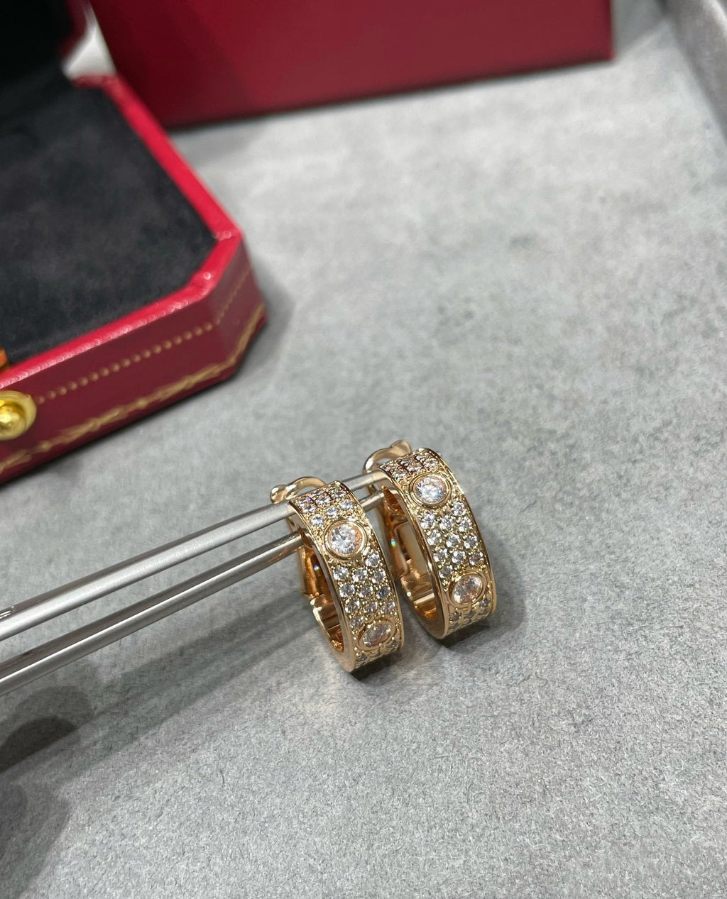 [Clover Jewelry]LIEBE 5.5MM DIAMANT BESETZTE OHRRINGE