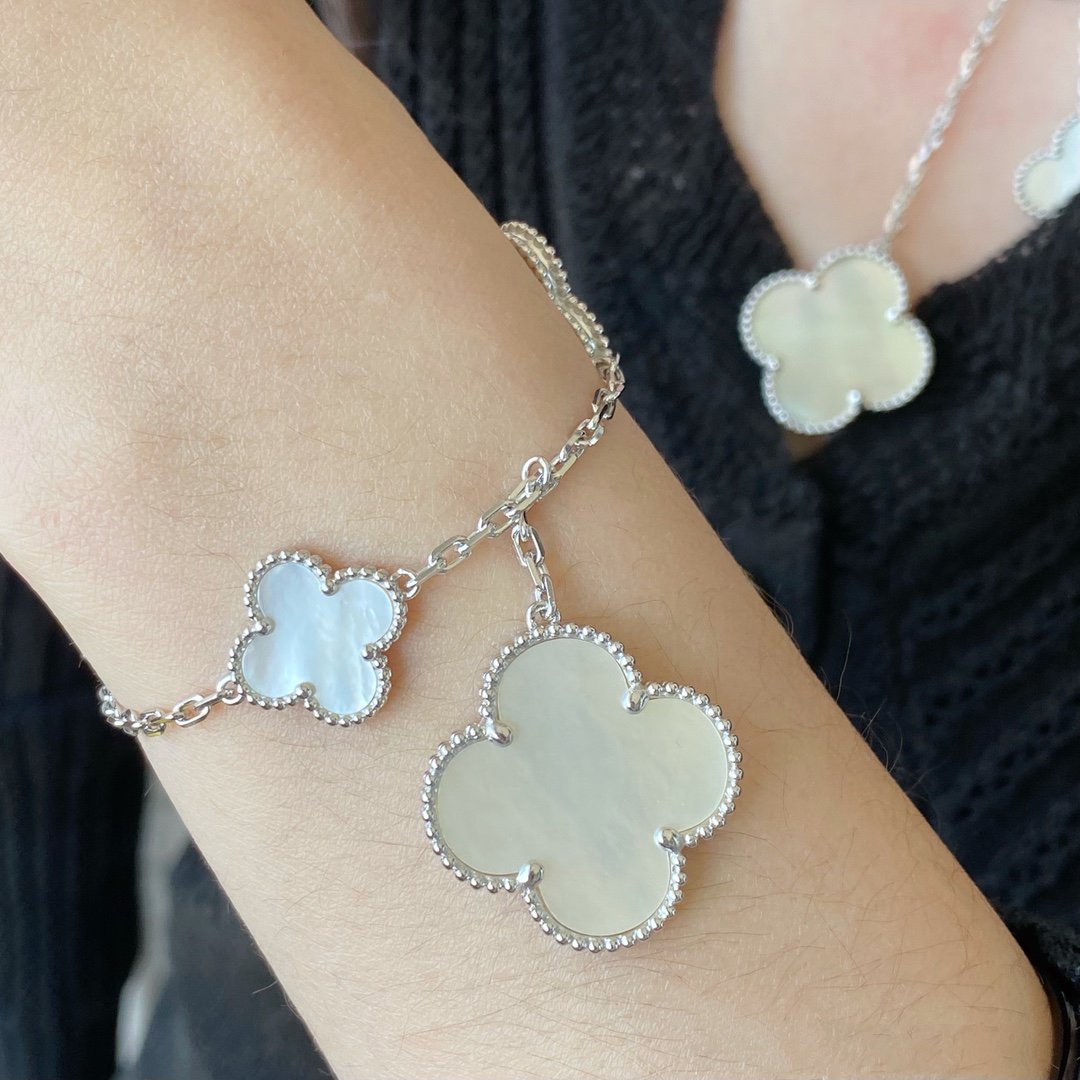 [Clover Jewelery]CLOVER 5 MOTIF WHITE MOP SILVER BRACELET