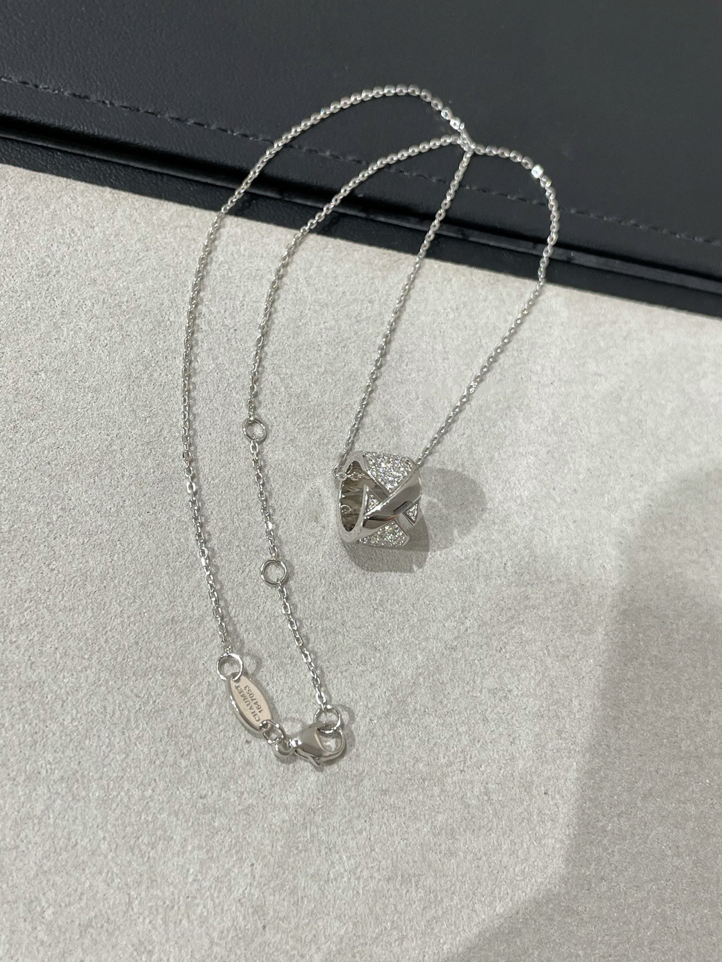 [Clover Jewelery]LIENS EVIDENCE DIAMOND PAVED NECKLACE
