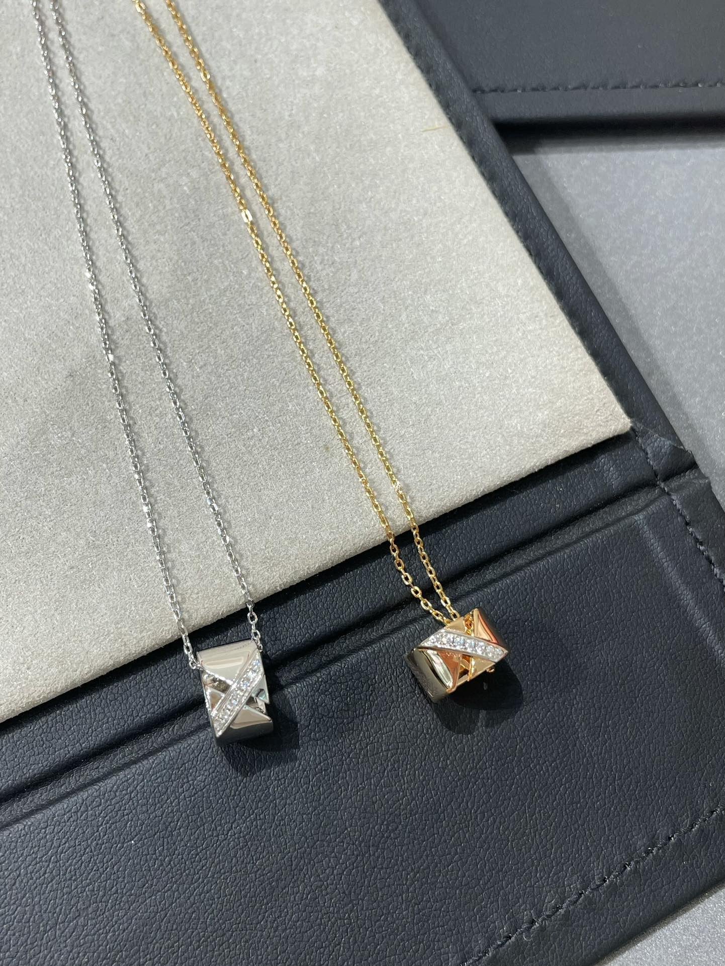 [Clover Jewelery]LIENS EVIDENCE DIAMOND NECKLACE