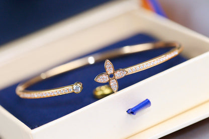 [Clover Jewellery] IDYLLE ROSA GOLD OFFENES ARMBAND MIT DIAMANTEN