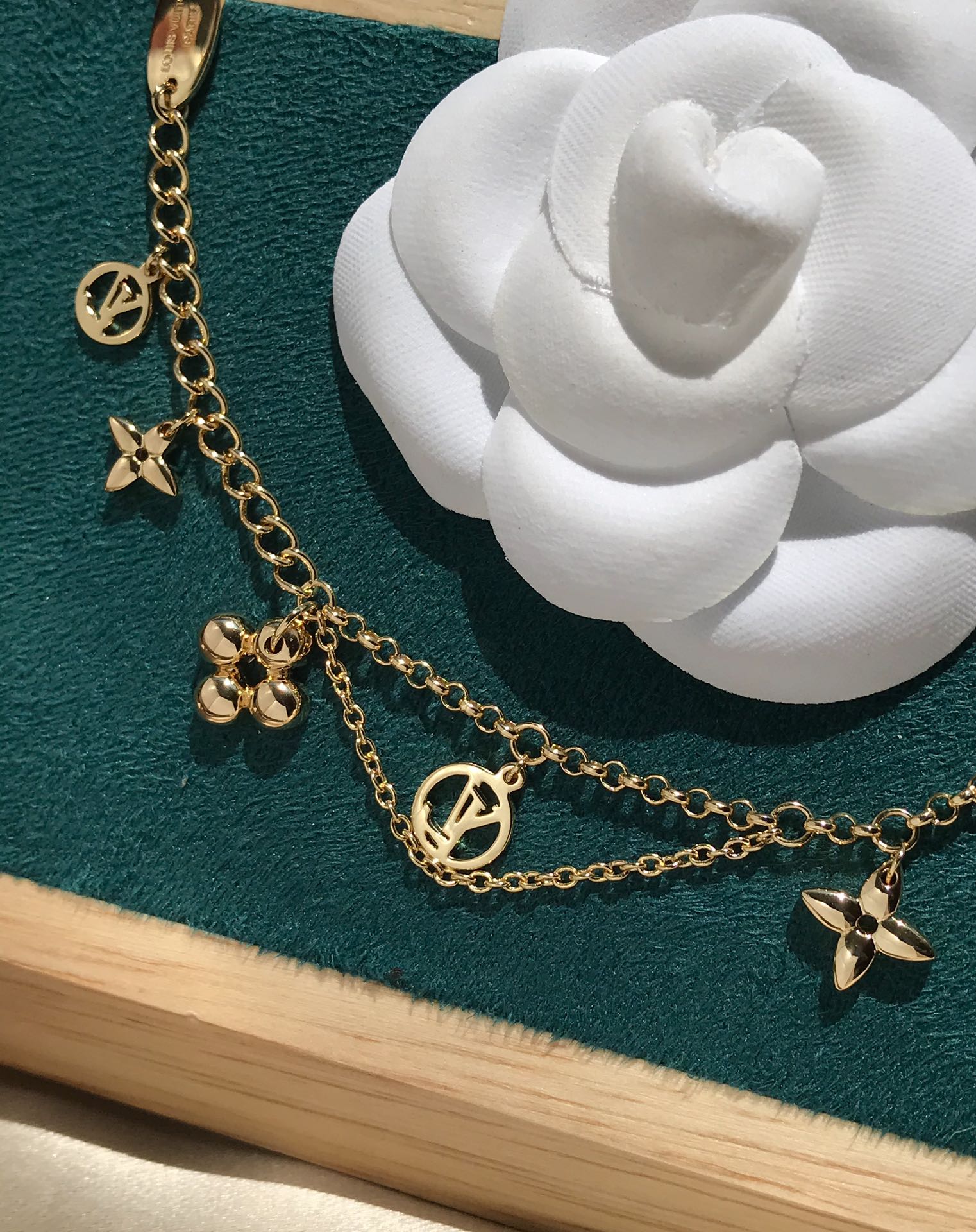 [Clover Jewelry]BLOOMING PINK GOLD MOP BRACELET