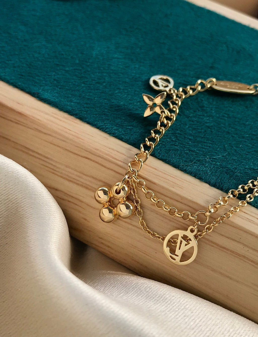 [Clover Jewelry]BLOOMING PINK GOLD MOP BRACELET
