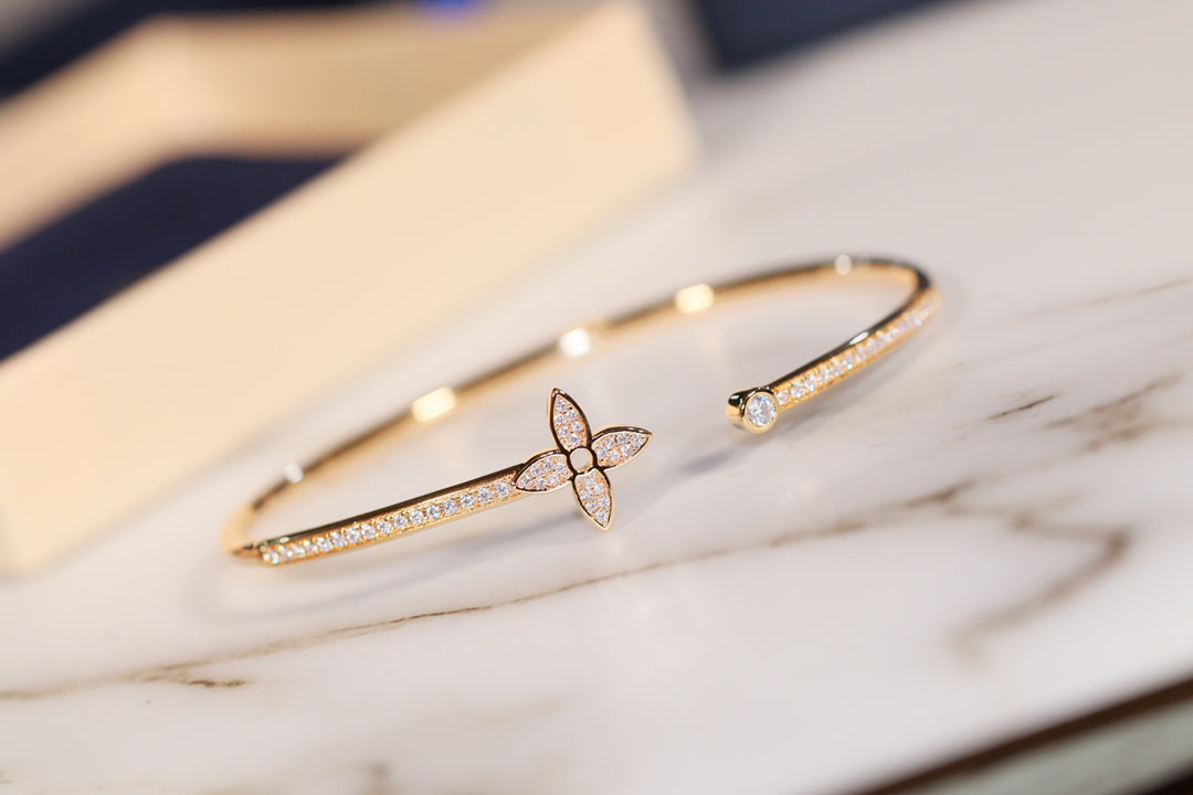 [Clover Jewellery] IDYLLE GOLD OFFENES ARMBAND MIT DIAMANTEN