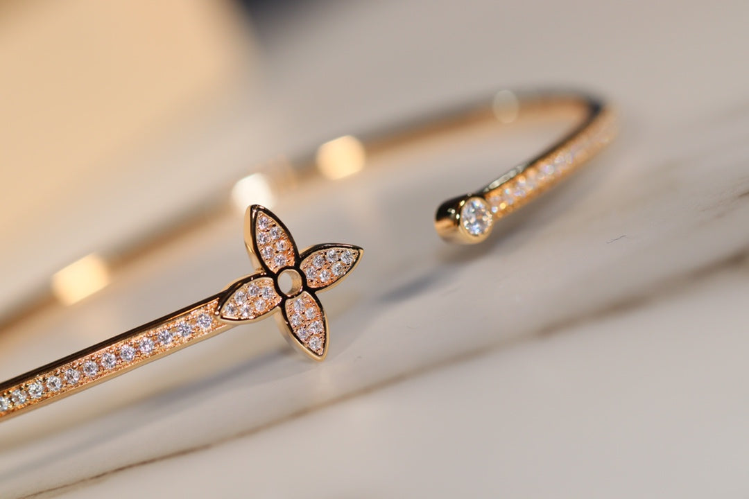 [Clover Jewellery] IDYLLE GOLD OFFENES ARMBAND MIT DIAMANTEN