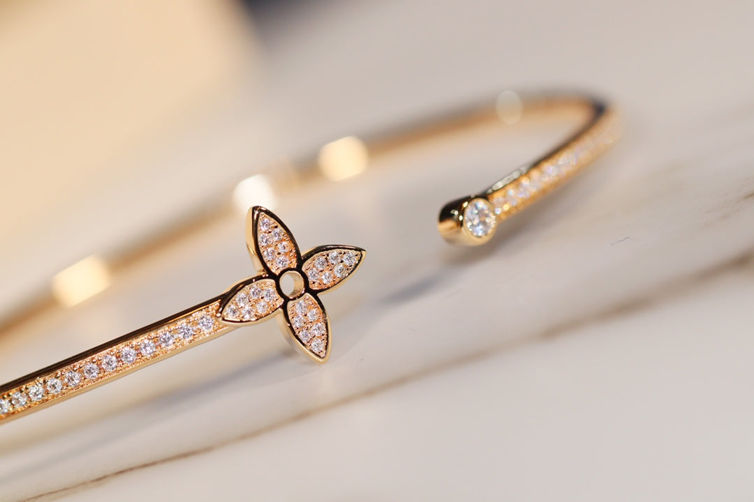 [Clover Jewellery] IDYLLE GOLD OFFENES ARMBAND MIT DIAMANTEN