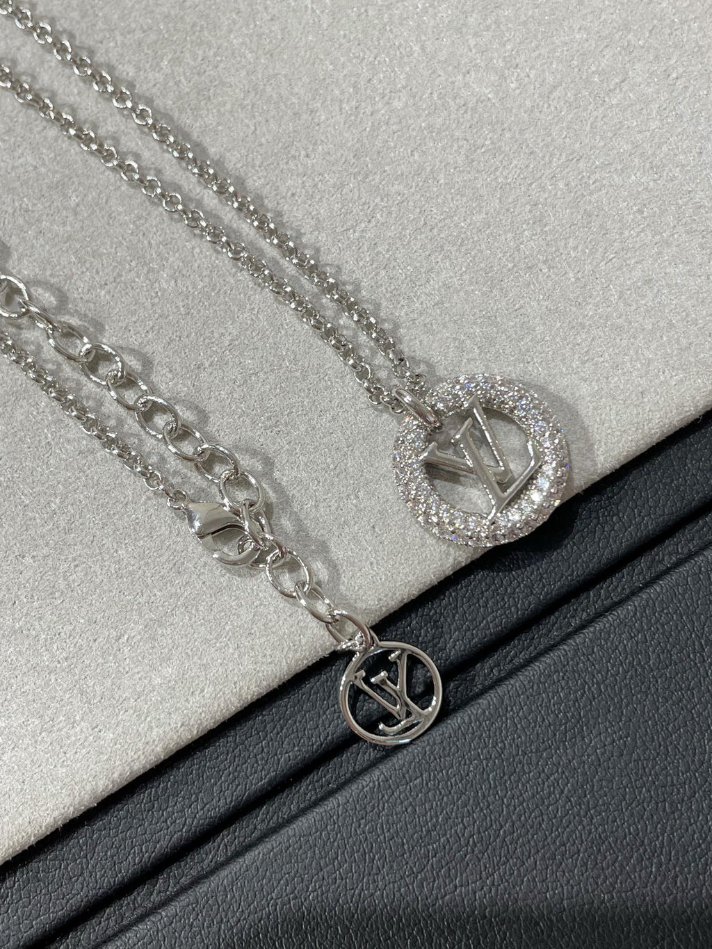 [Clover Jewelry]BY NIGHT DIAMOND PAVED NECKLACE