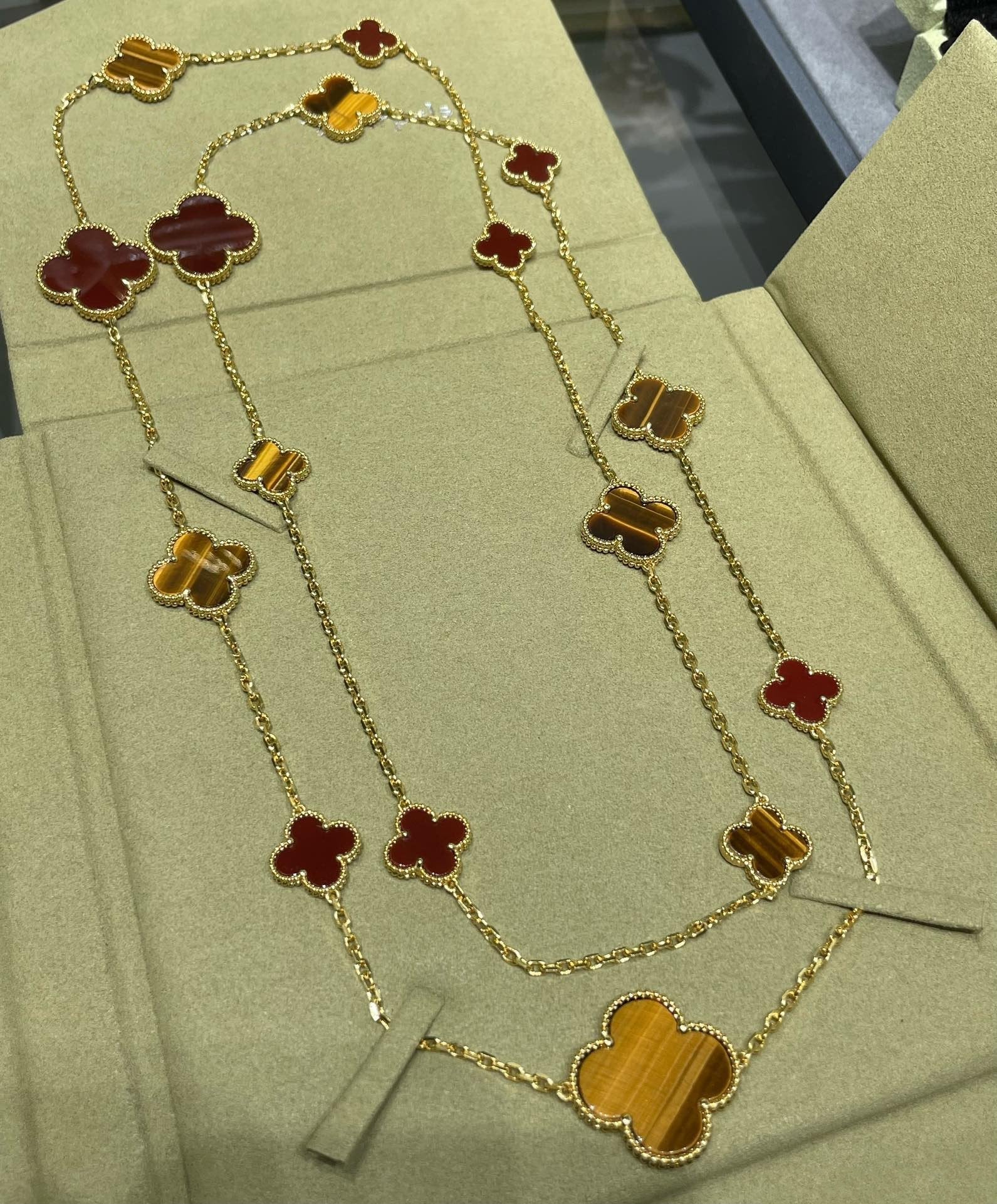 [Clover Jewelry]CLOVER 16 MOTIF KARNEOL TIGERAUGE ROSÉGOLD HALSKETTE