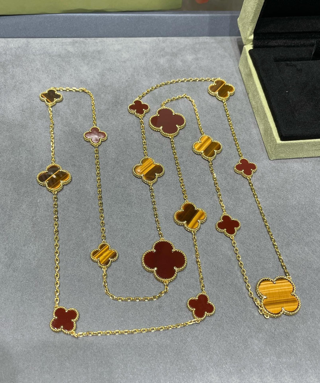 [Clover Jewelry]CLOVER 16 MOTIF KARNEOL TIGERAUGE ROSÉGOLD HALSKETTE