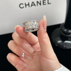{"en_US":"[Clover Jewelry]PERLEE DIAMOND LARGE RING","de_DE":"[Clover Jewelry]PERLEE DIAMOND GROSSER RING"}