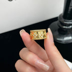 {"en_US":"[Clover Jewelry]PERLEE DIAMOND LARGE RING","de_DE":"[Clover Jewelry]PERLEE DIAMOND GROSSER RING"}