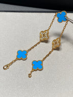 ```json
[
  {
    "translatedText": "[Clover Jewelry]CLOVER 5 MOTIVE BLAUER CHALZEDON DIAMANT GOLDARMREIF"
  }
]
```