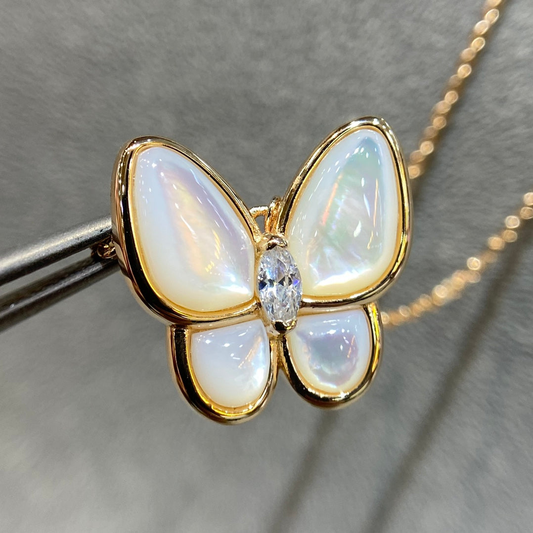 [Clover Jewelery]BUTTERFLY MOP DIAMOND NECKLACE