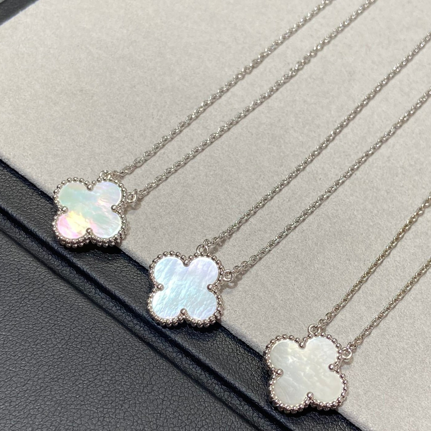 [CLOVER JEWELRY]クローバー ミディアム シルバーホワイトマザーオブパール ネックレス