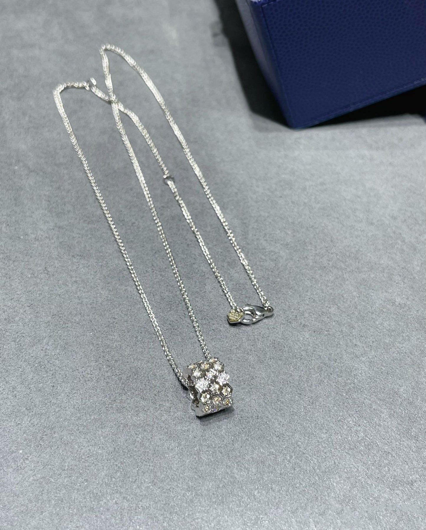 [Clover Jewelery]BEE LOVE DIAMOND PAVED 3 ROW NECKLACE