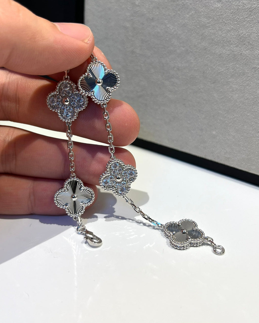 [Clover Jewelry]CLOVER 5 MOTIF SILVER DIAMOND BRACELET