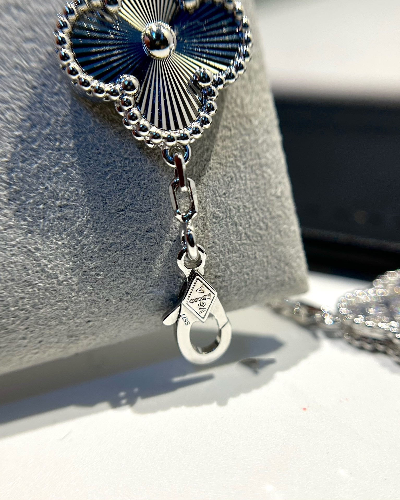 [Clover Jewelry]CLOVER 5 MOTIF SILVER DIAMOND BRACELET