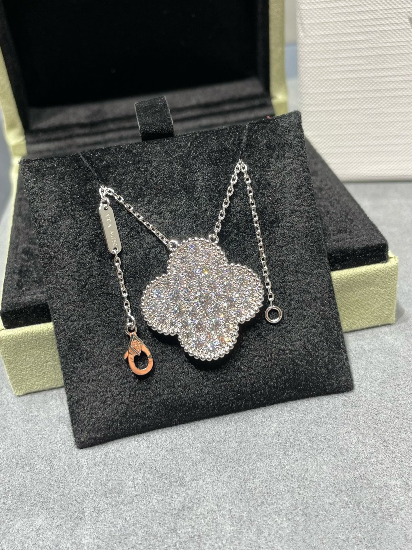[Clover Jewelry]KLEE 25MM GROSSER ANHÄNGER DIAMANT-PAVIERT SILBERHALSKETTE