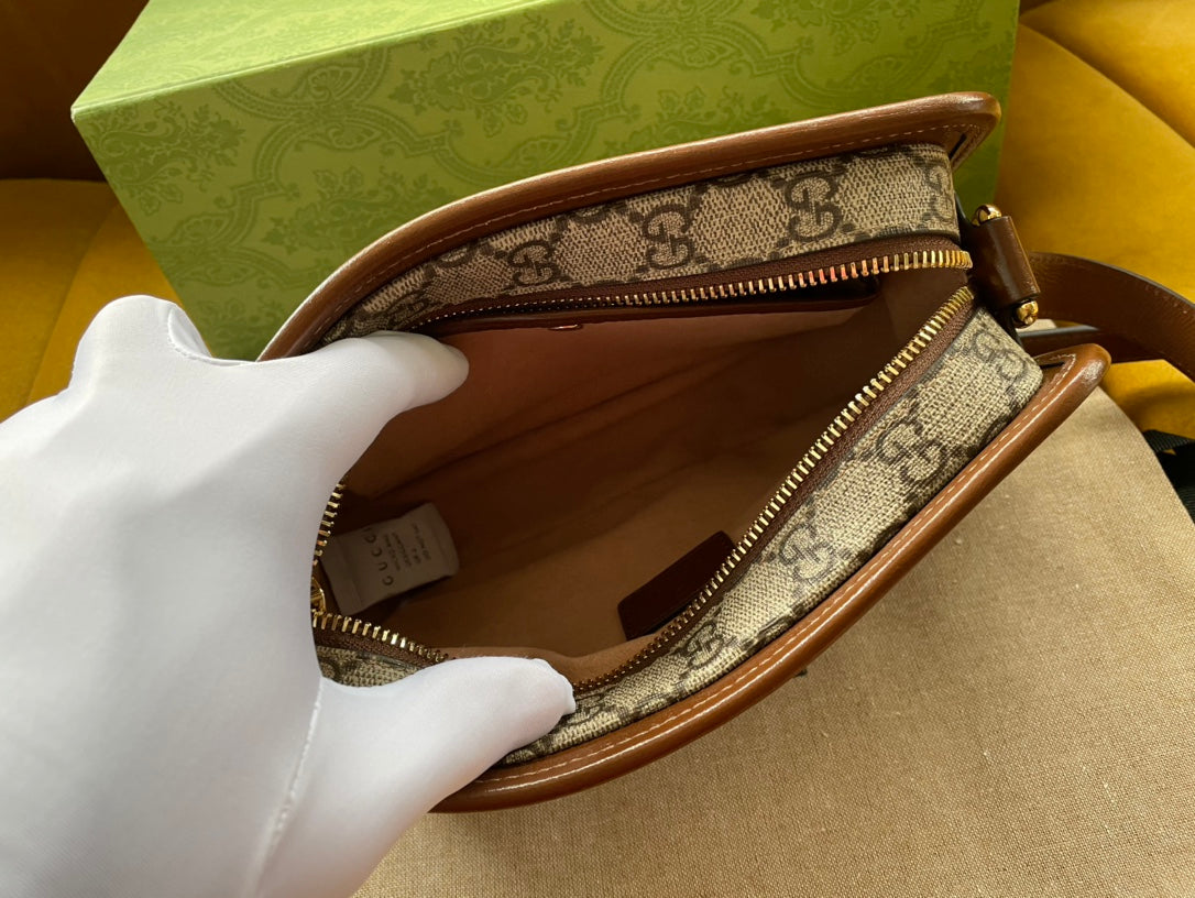 BAG WITH INTERLOCKING G 22 IN BEIGE EBONY CANVAS AND BROWN CALFSKIN TRIM