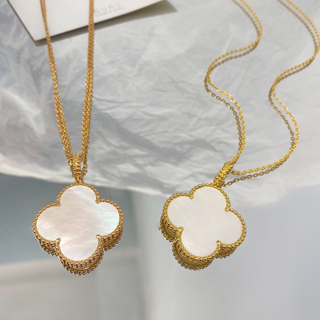 [Clover Jewelery]CLOVER 25MM MOP LARGE PENDANT NECKLACE