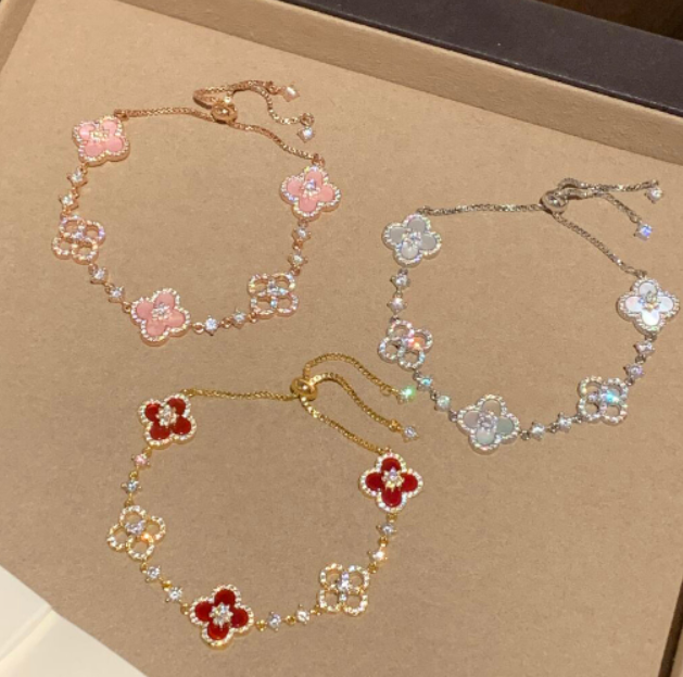 [クローバージュエリー]クローバー 5 モチーフ ピンク ブルー レッド ホワイト ブレスレット