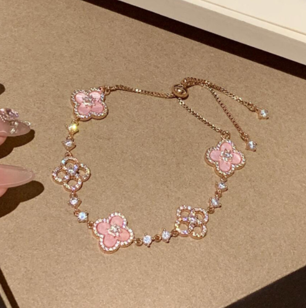 [Clover Jewelery]CLOVER 5 MOTIF PINK BLUE RED WHITE BRACELET