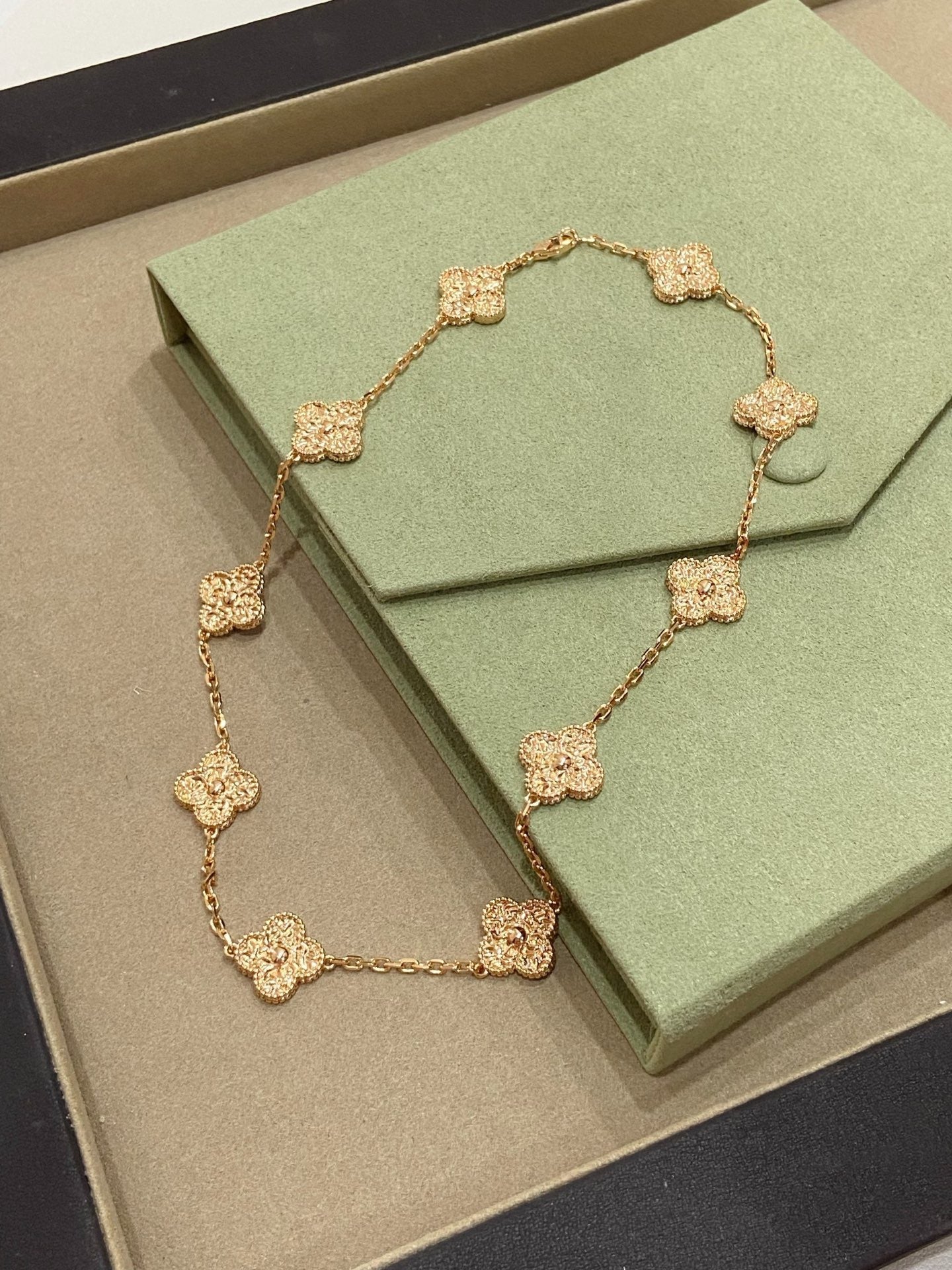 [Clover Jewelry]CLOVERS DAS 10-MOTIVE COLLIER