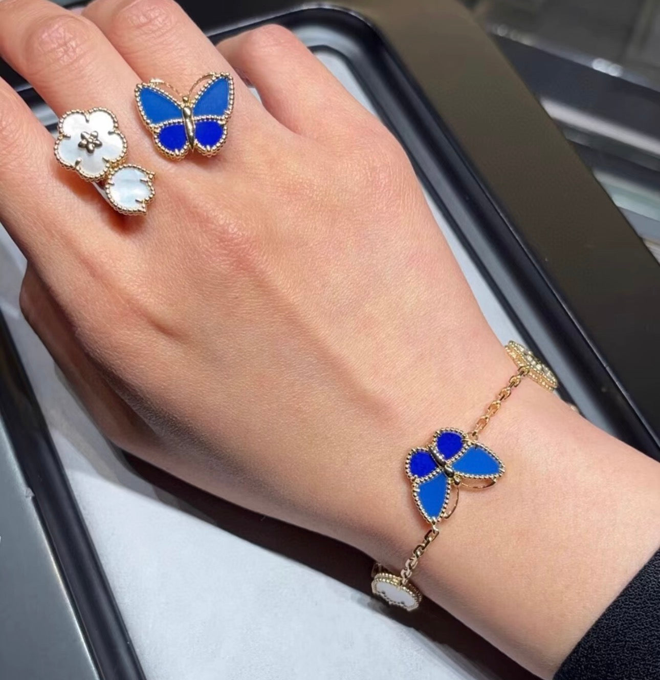 [Clover Jewelry]LUCKY SPRING BUTTERFLY 5 MOTIV ARMBAND