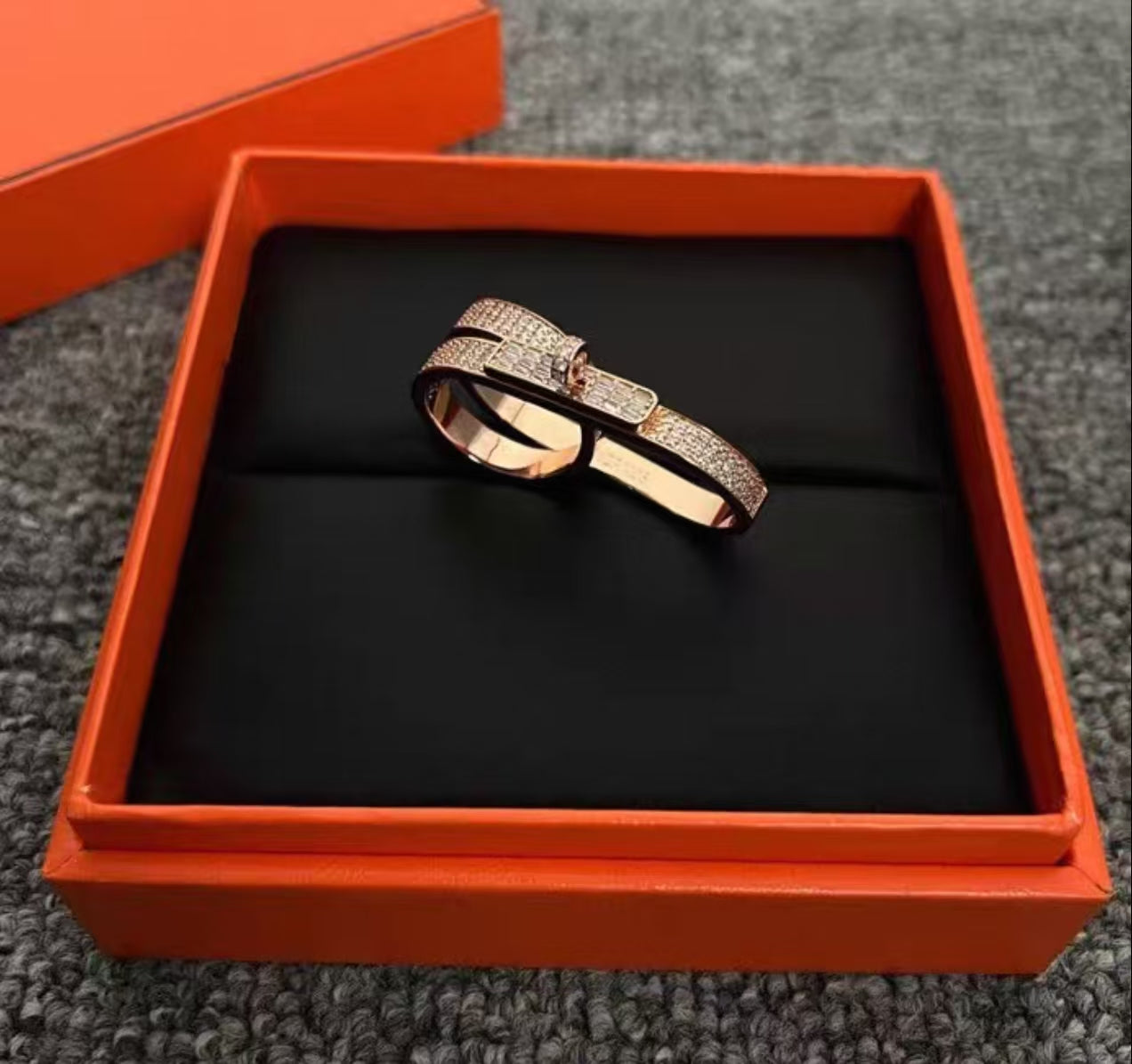 [Clover Jewelry]Bague H entièrement pavée de diamants