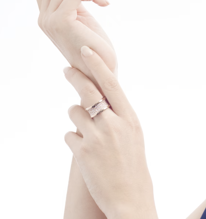 [Clover Jewelery]ZERO 1 WITH PAVED DIAMONDS ON THE SPIRAL RING