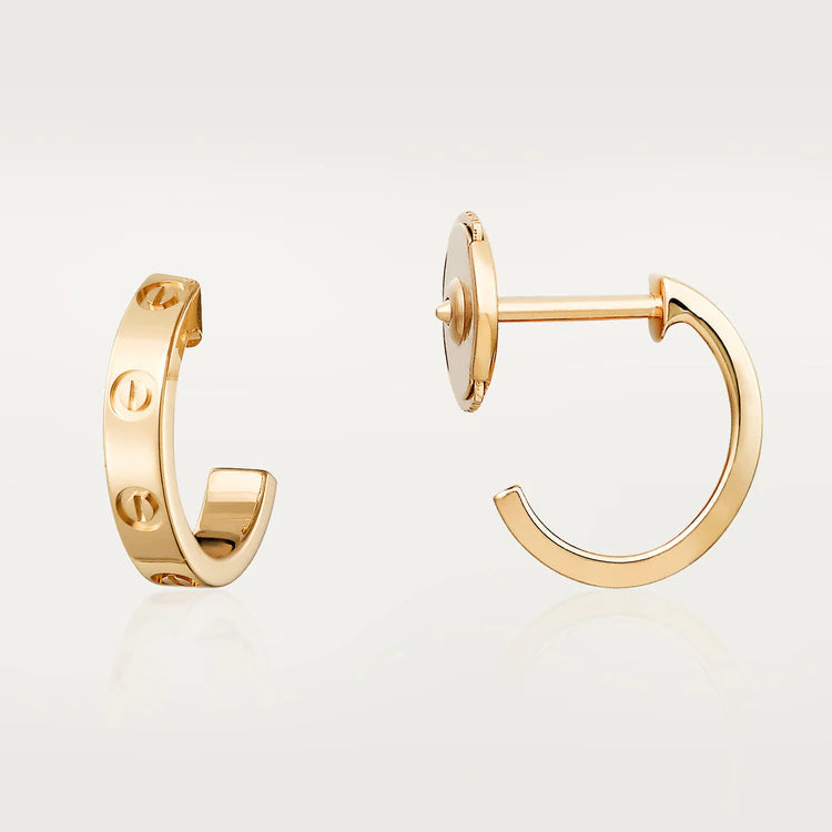 [クローバー・ジュエリー]LOVEピアス 2.65MM ピンクゴールド