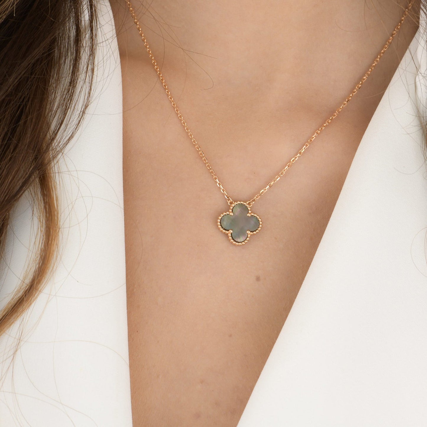 [Clover Jewelery]CLOVER 15MM  GRAY MOTHER OF PEARL NECKLACE