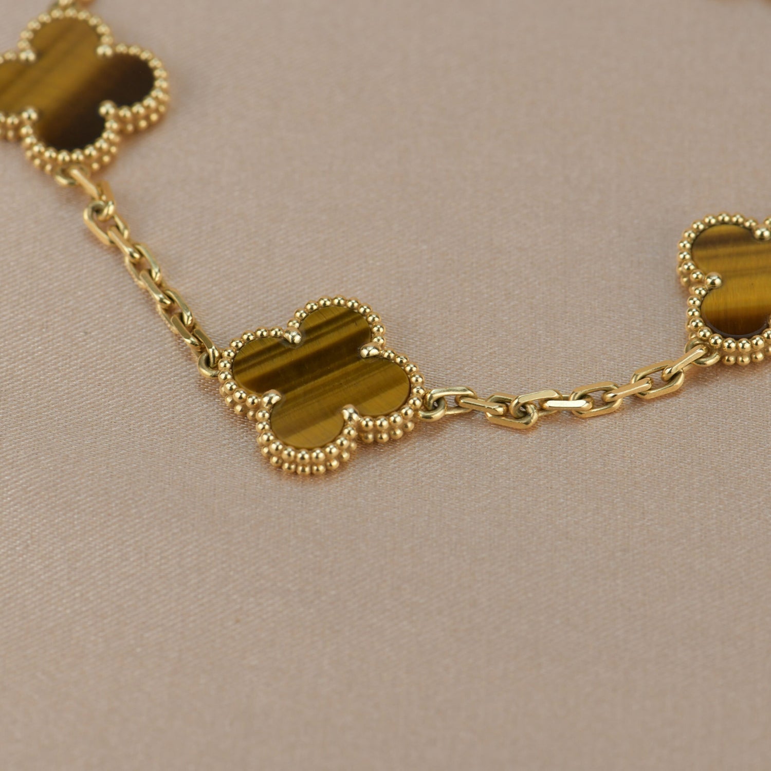 [Clover Jewelry]CLOVER  5 MOTIFS TIGER EYE BRACELET