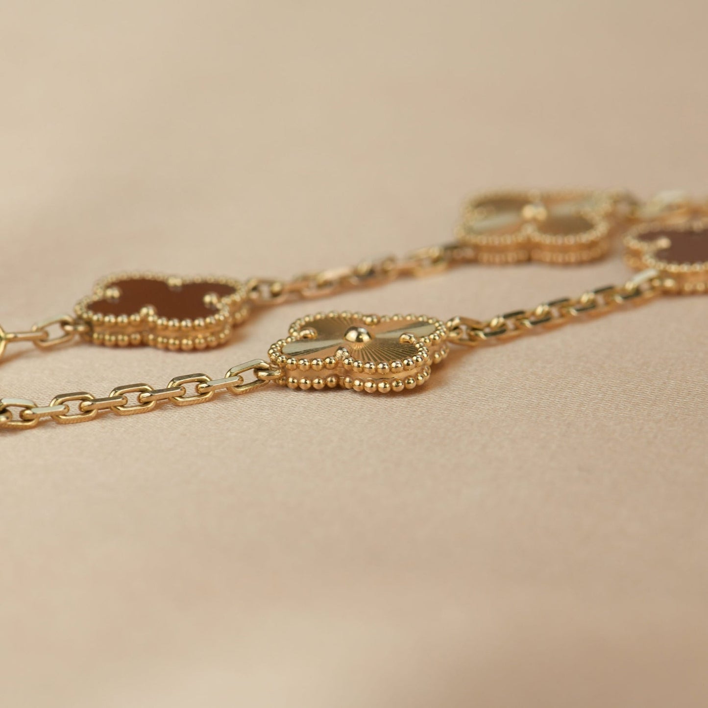 [Clover Jewelery]CLOVER  5 MOTIFS CARNELIAN GOLD BRACELET