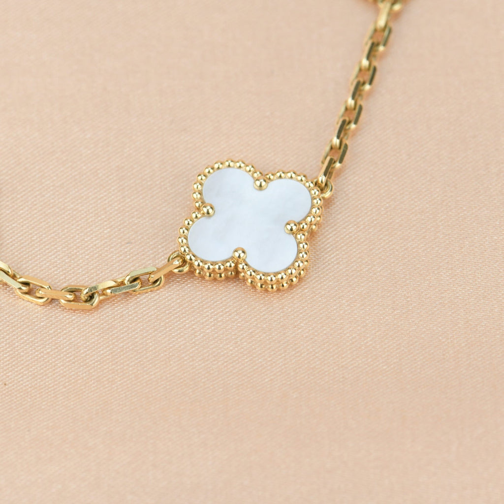 [Clover Jewelry]CLOVER  5 MOTIF WHITE MOP BRACELET