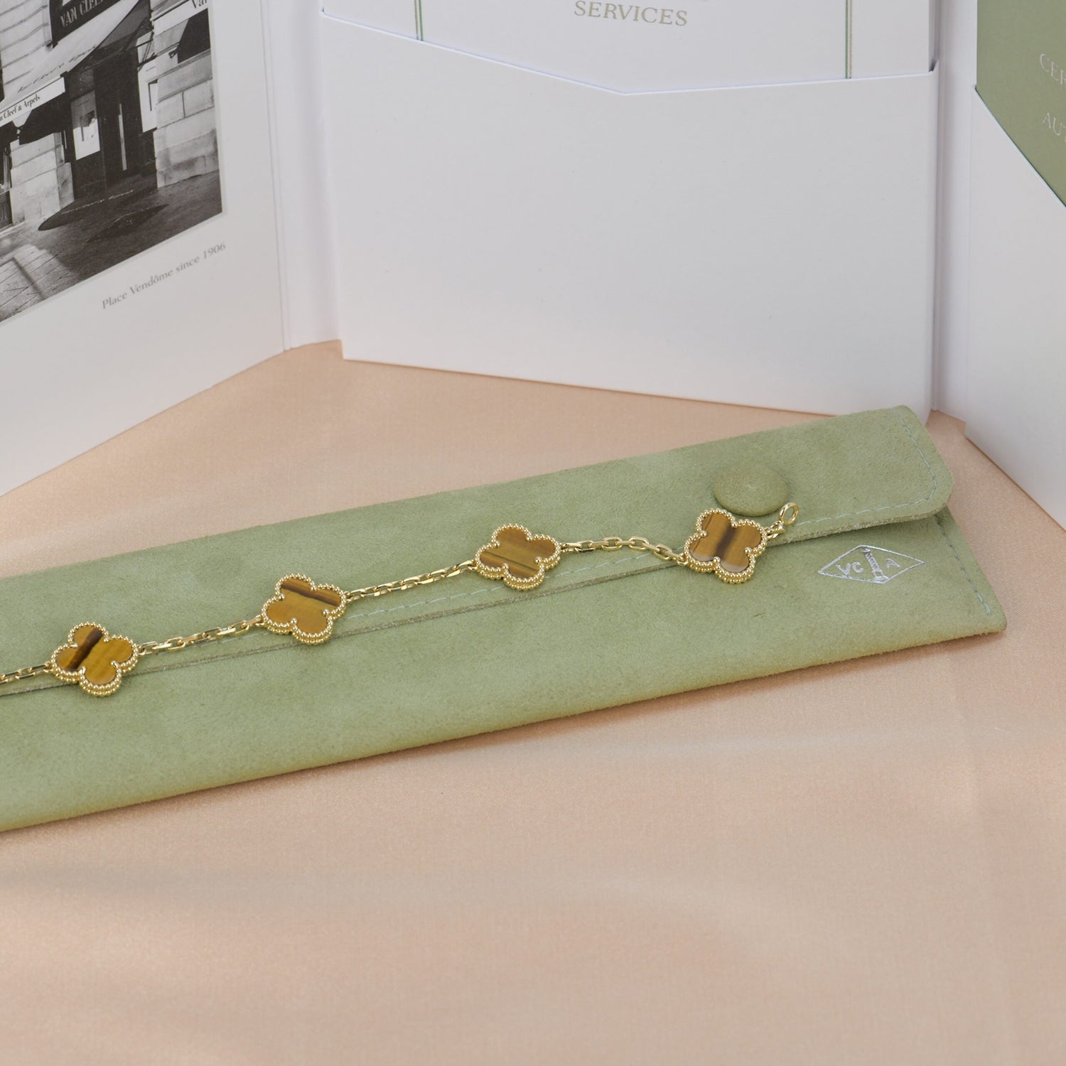 [Clover Jewelry]CLOVER  5 MOTIFS TIGER EYE BRACELET