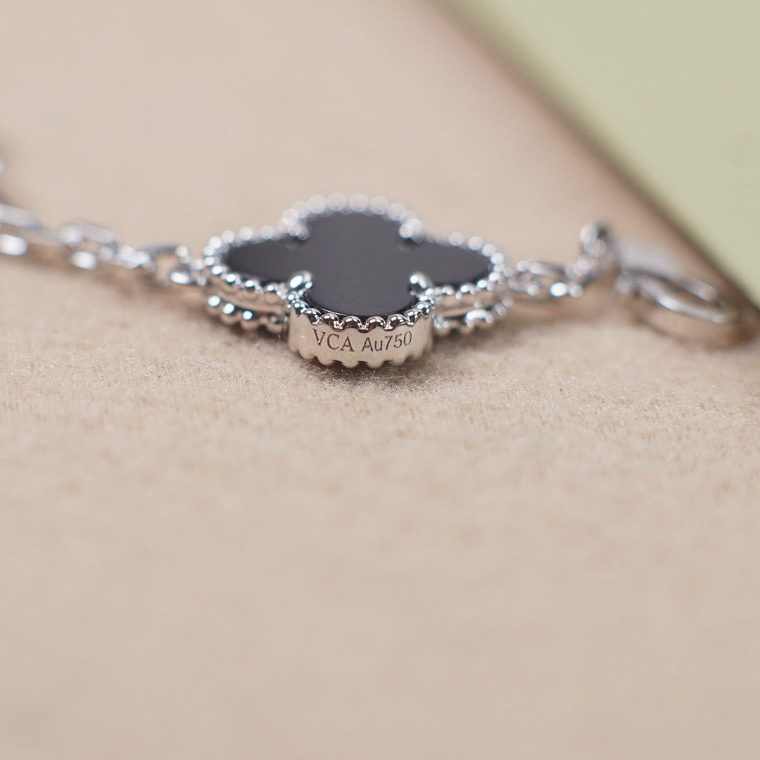 [CLOVER JEWELRY]クローバー 5モチーフ オニキス ブレスレット シルバー