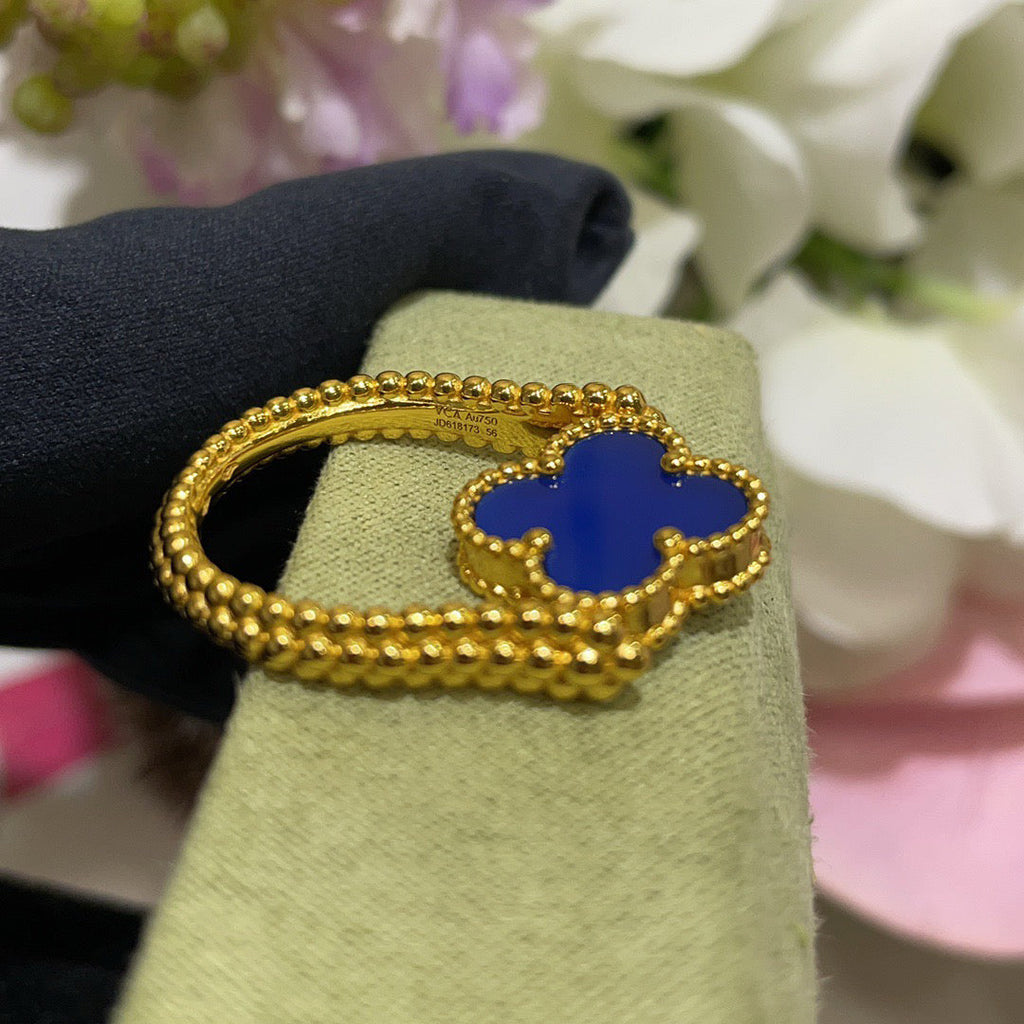 [Clover Jewelry]WENDEBARER BLAUER ACHATRING VON CLOVER
