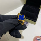 [Clover Jewelry]WENDEBARER BLAUER ACHATRING VON CLOVER
