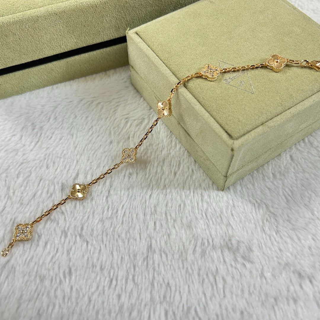 [Clover Jewelry]CLOVER 6 MOTIF DIAMOND LASER BRACELET