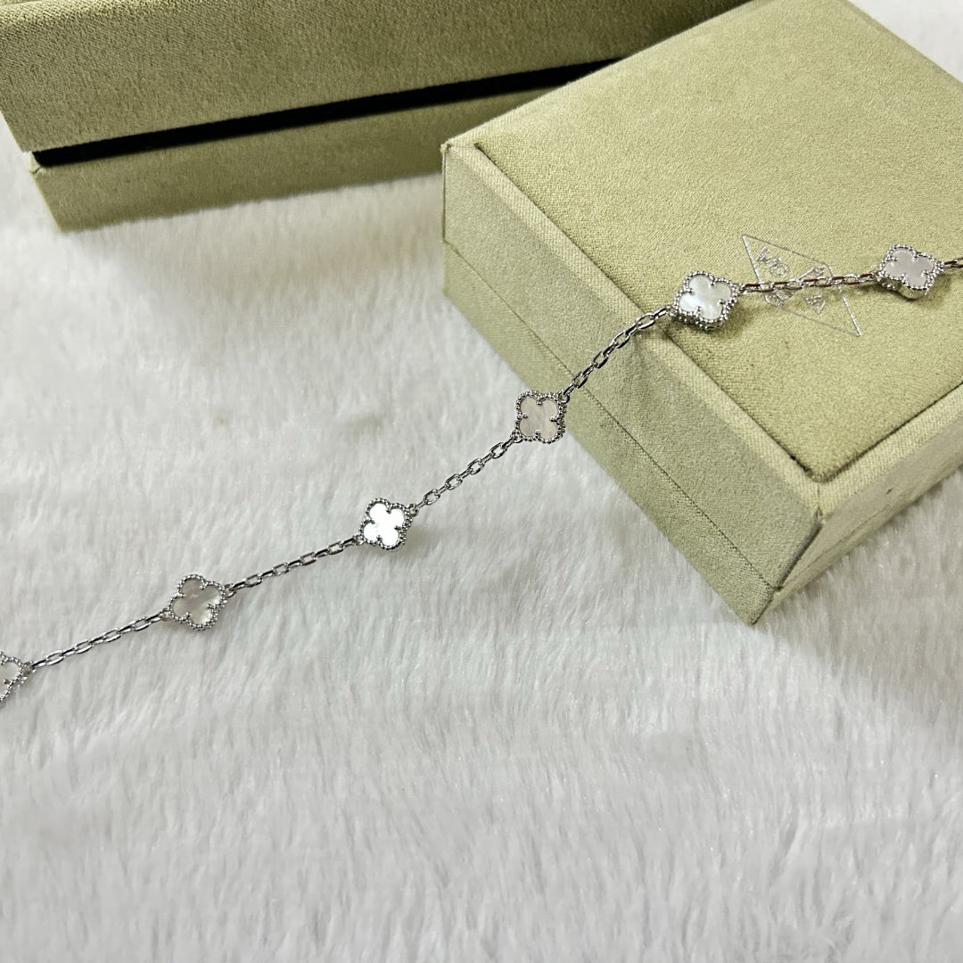 [Clover Jewelery]CLOVER 6 MOTIF WHITE MOP BRACELET