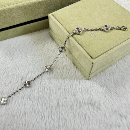 [Clover Jewelery]CLOVER 6 MOTIF DIAMOND BRACELET