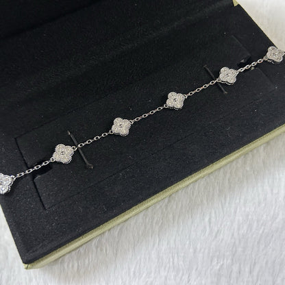 [Clover Jewelery]CLOVER 6 MOTIF DIAMOND BRACELET