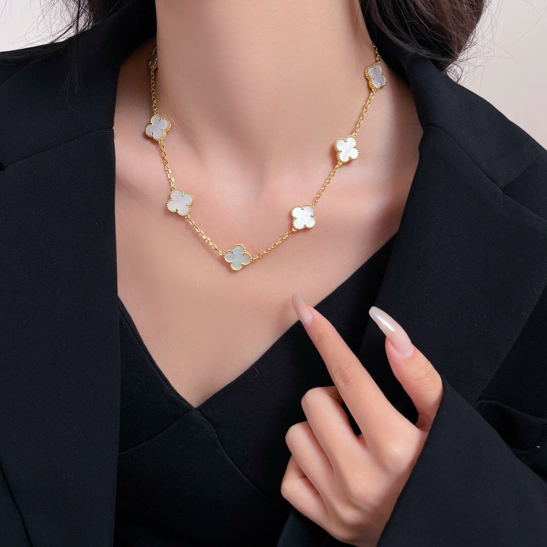 [Clover Jewelry]CLOVERS THE 10-MOTIFS WEISSE PERLMUTT-HALSKETTE