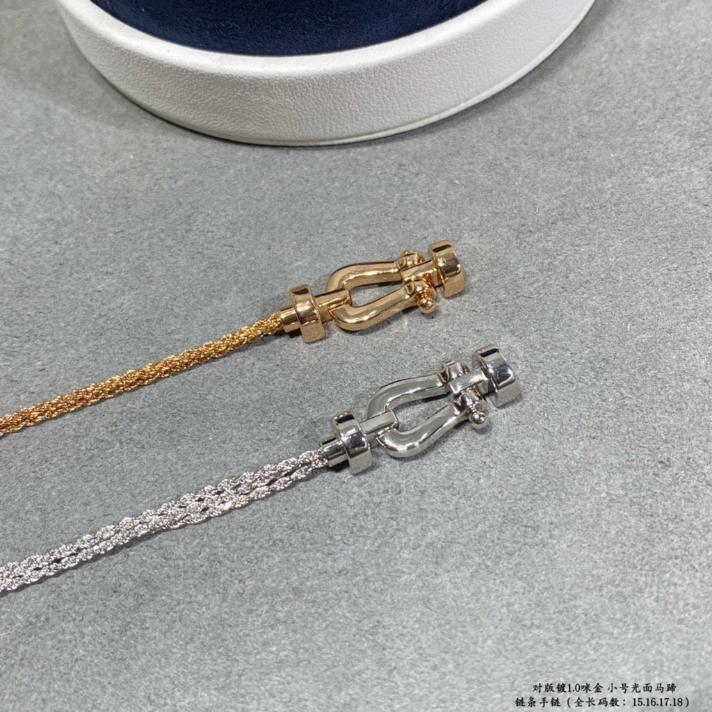 [Clover Jewelry]ホースシューネックレス（スモール）チェーンブレスレット