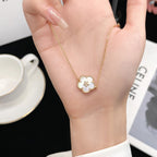 [Clover Jewelry]ラッキーホワイトMOP梅の花ブレスレット