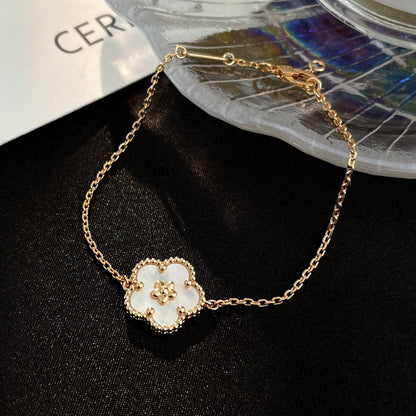 [Clover Jewelery]LUCKY WHITE MOP PLUM BLOSSOM  BRACELET